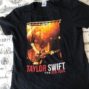Black Taylor Swift T-Shirt